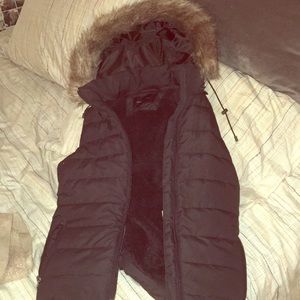 Black puffer vest
